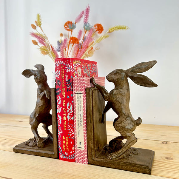 Boxing Hare Bookends