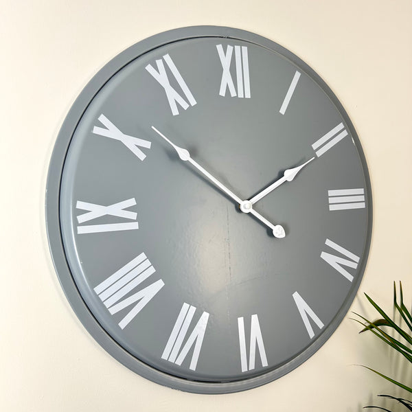 Mortimer Clock Grey