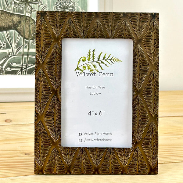 Antiqued Gold Photo Frame